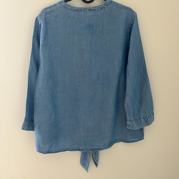 V-neck, full sleeves cotton blouse, tie in the front , Size M - Picture 2 of 2